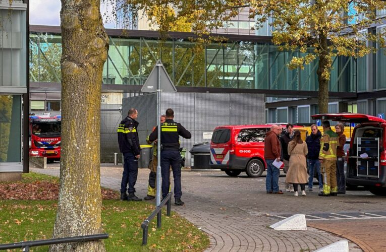 Hulpdiensten groots uitgerukt na incident met proef op universiteit in Enschede