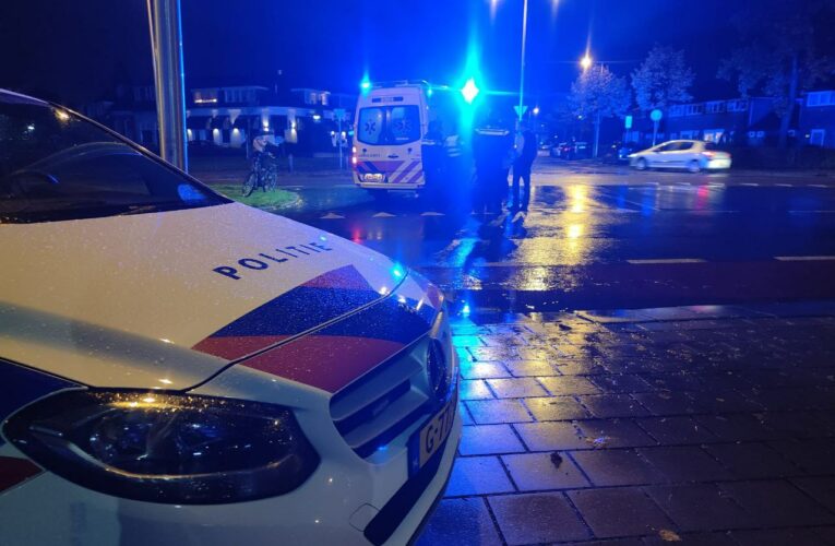 Fietser naar het ziekenhuis na aanrijding in Enschede