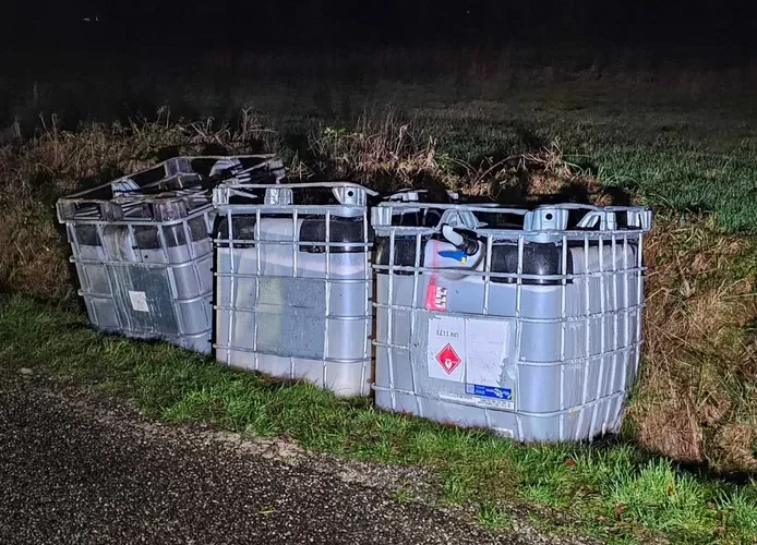 3000 liter vermoedelijk drugsafval gedumpt in Enschede