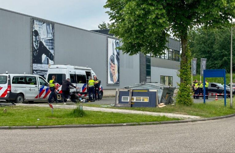 Politie houdt grote verkeerscontroles in Enschede