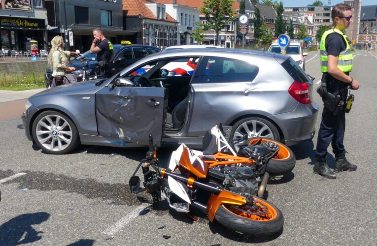 Motorrijder gewond bij aanrijding in centrum Enschede