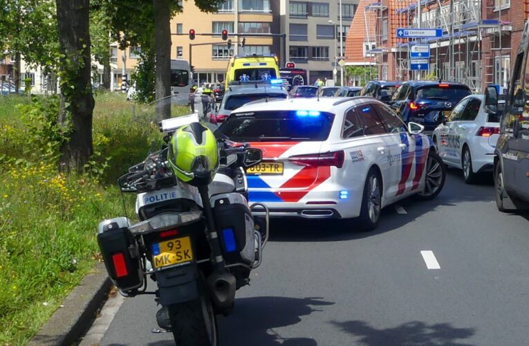 Voetganger gewond bij aanrijding in Enschede