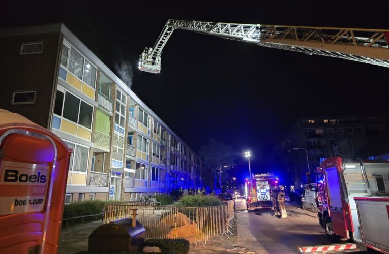 Brand op tweede etage flatgebouw Enschede