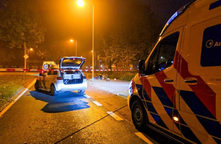 Ernstige aanrijding op singel in Enschede, automobilist gaat er vandoor