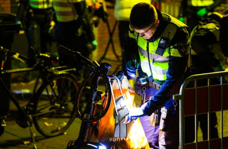 Messen aangetroffen bij preventieve fouilleeractie uitgaansgebied van Enschede